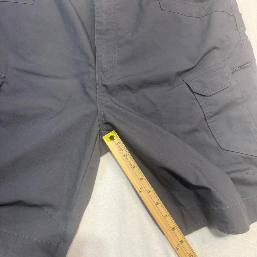 N/A men gray
